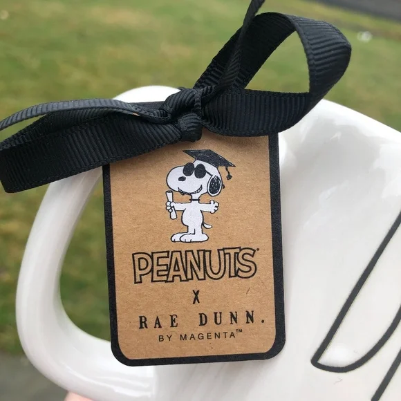 NWT Rae Dunn Peanuts Snoopy "Dream Big" Graduate Graduation Mug - Picture 4 of 6